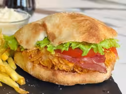 CHICKEN BURGER